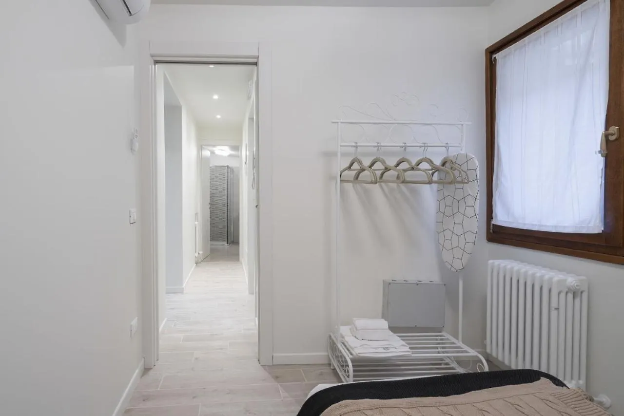 Apartments In San Marco With Canal View By Wonderful Italy Venetië