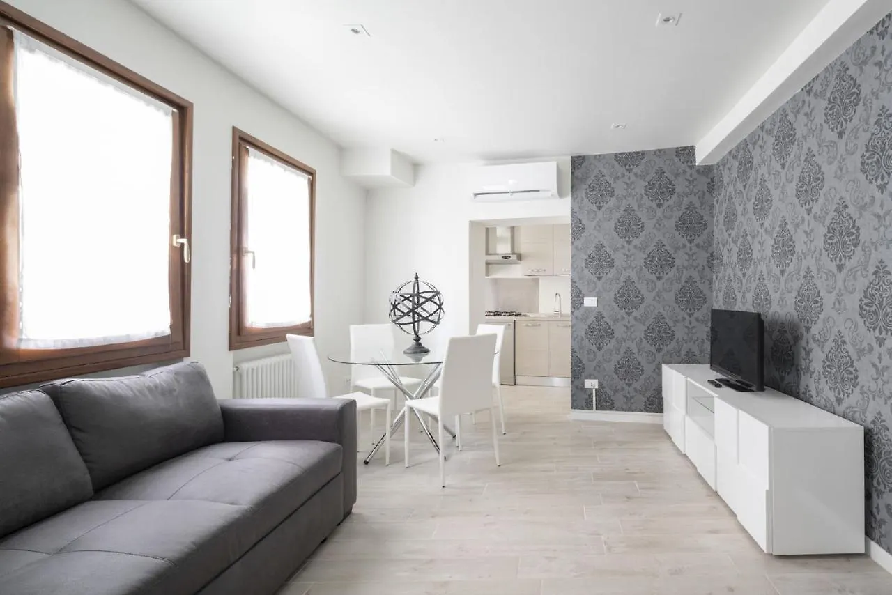Apartments In San Marco With Canal View By Wonderful Italy Venetië