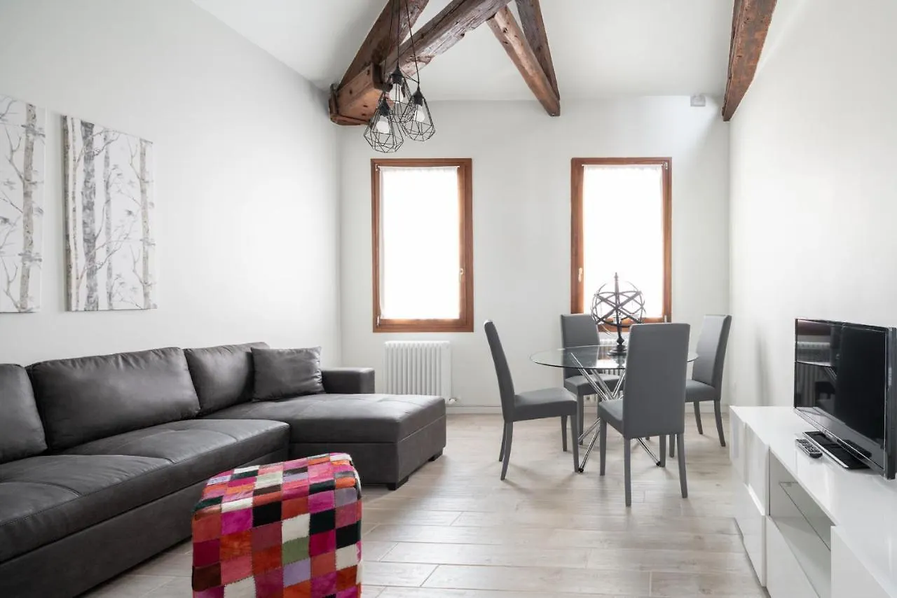 Apartments In San Marco With Canal View By Wonderful Italy Venetië