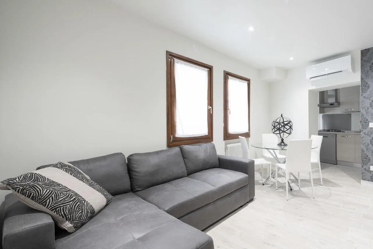 Apartments In San Marco With Canal View By Wonderful Italy Venetië